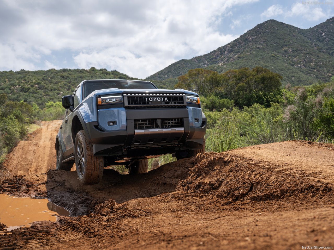 تویوتا پرادو 2025