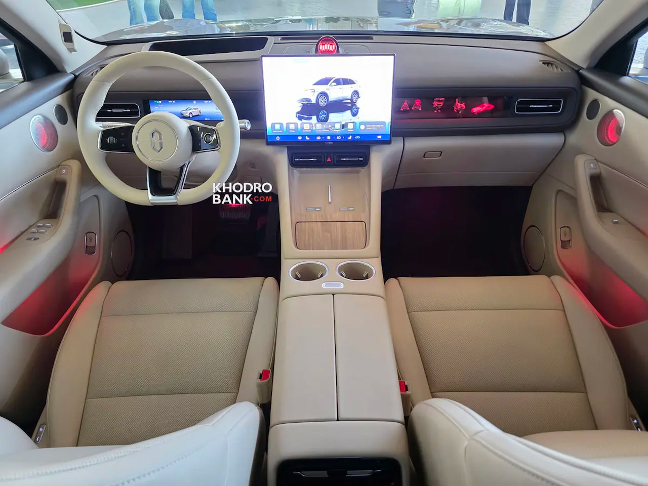 عکس داخل آیتو M6