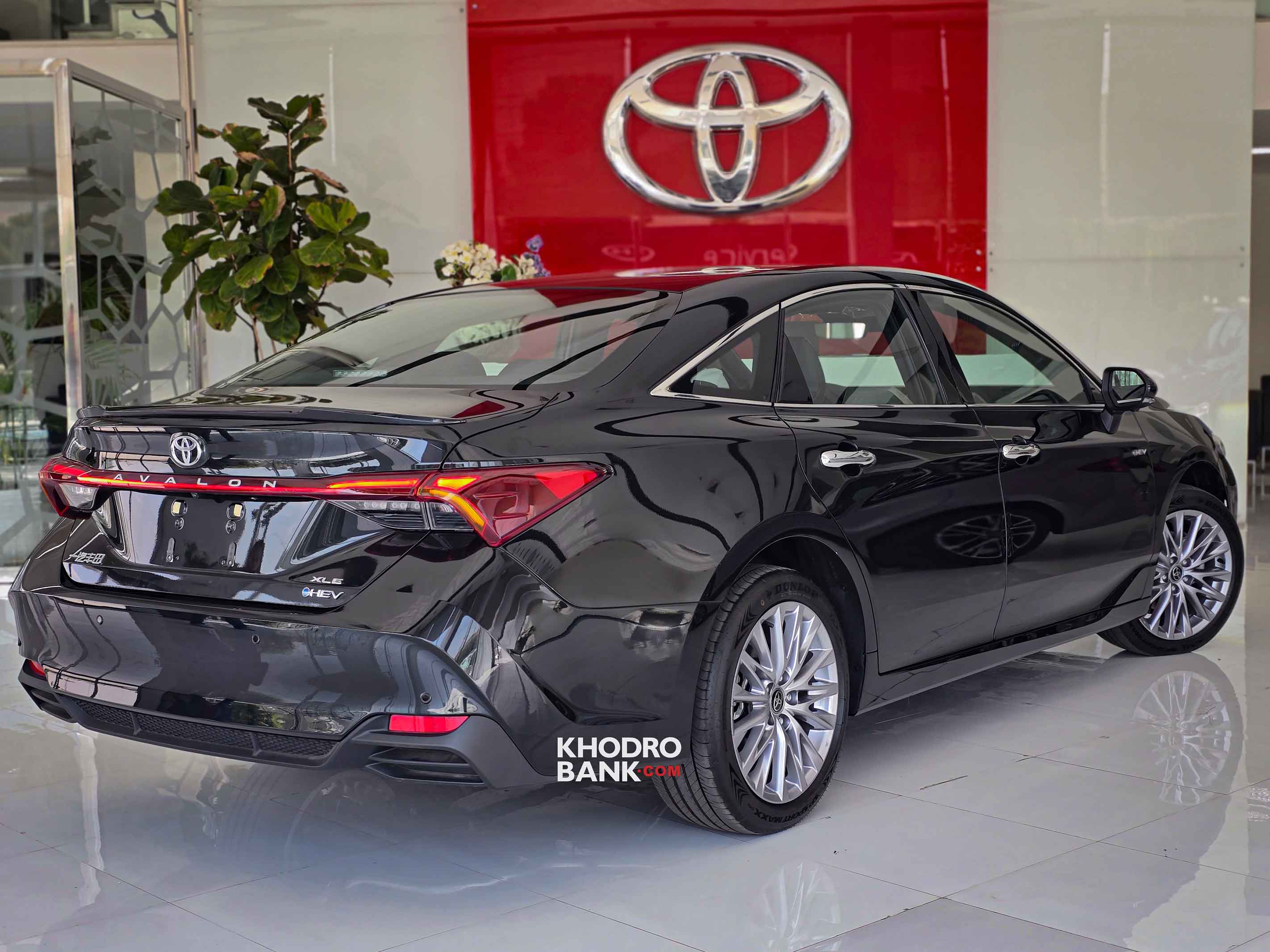 تویوتا آوالون