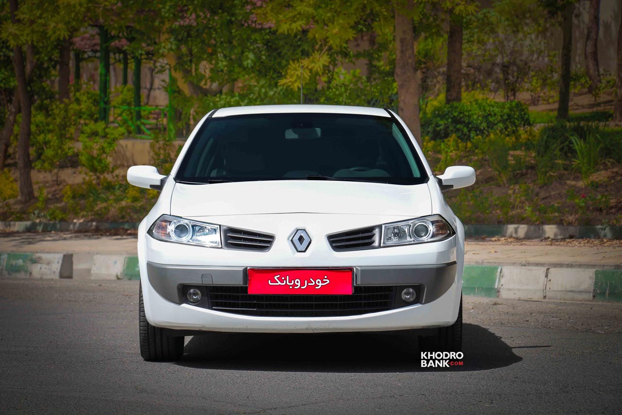 رنو مگان 2000