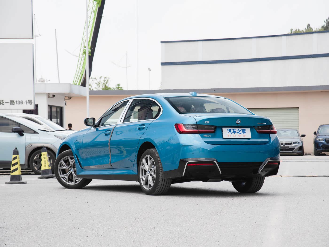 بی ام و i3 eDrive 35L