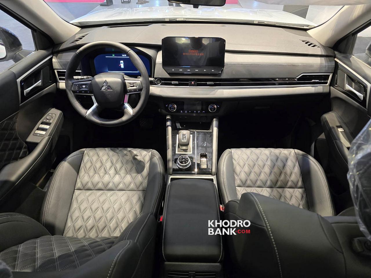 میتسوبیشی اوتلندر 2023