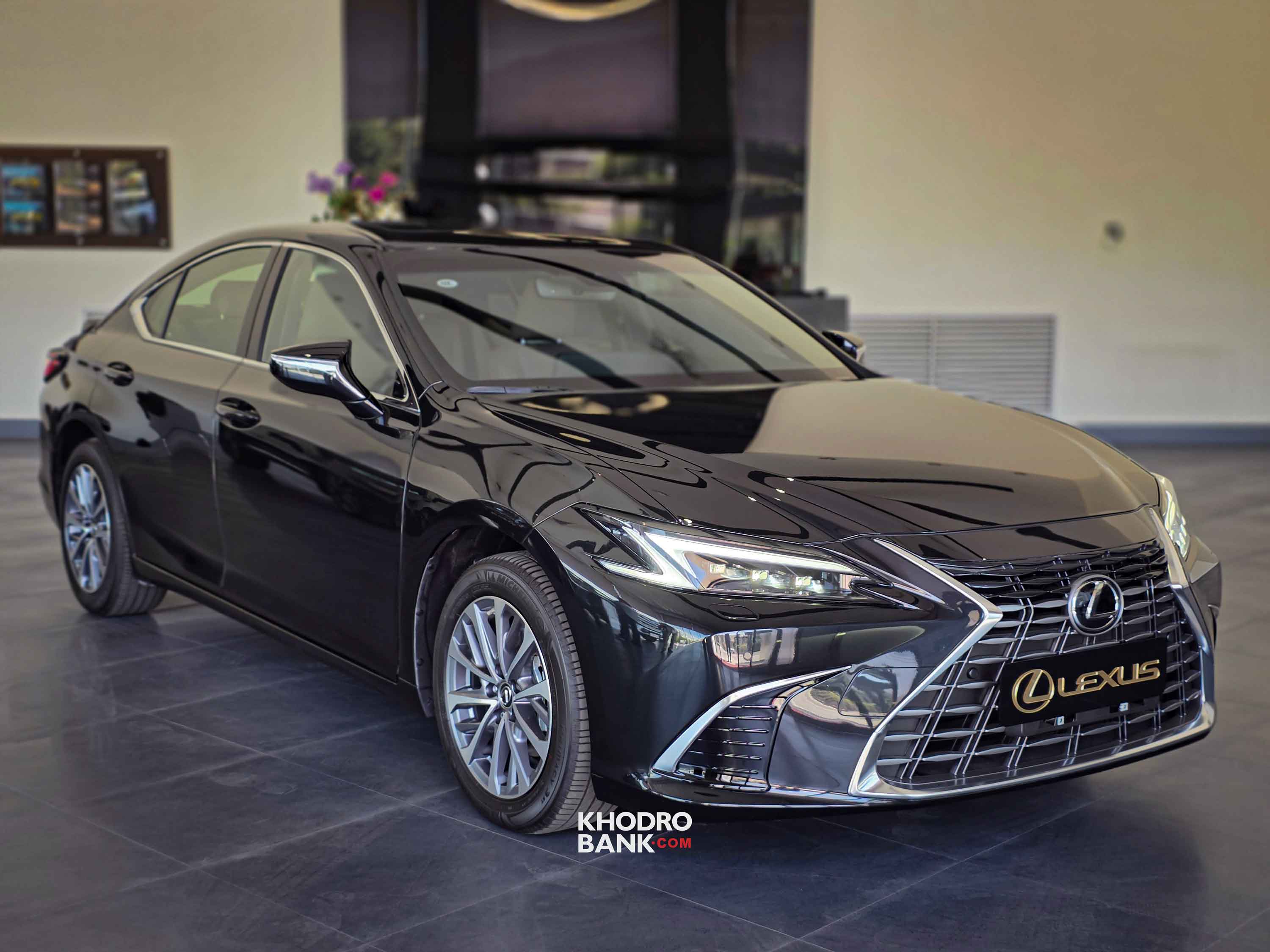 لکسوس ES300h