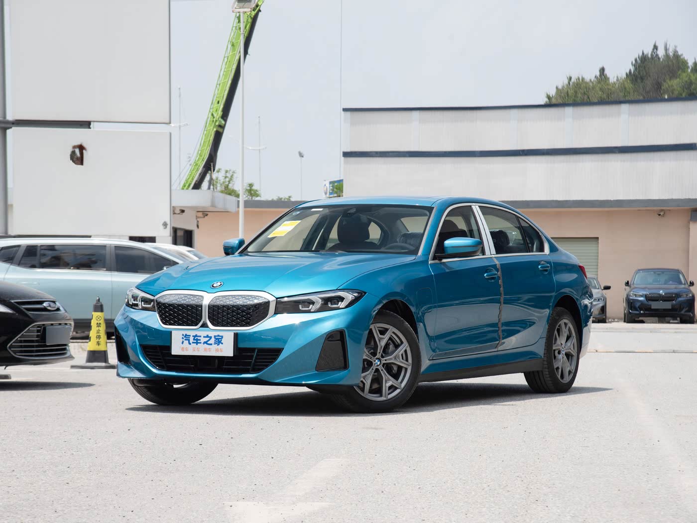 بی ام و i3 eDrive 35L