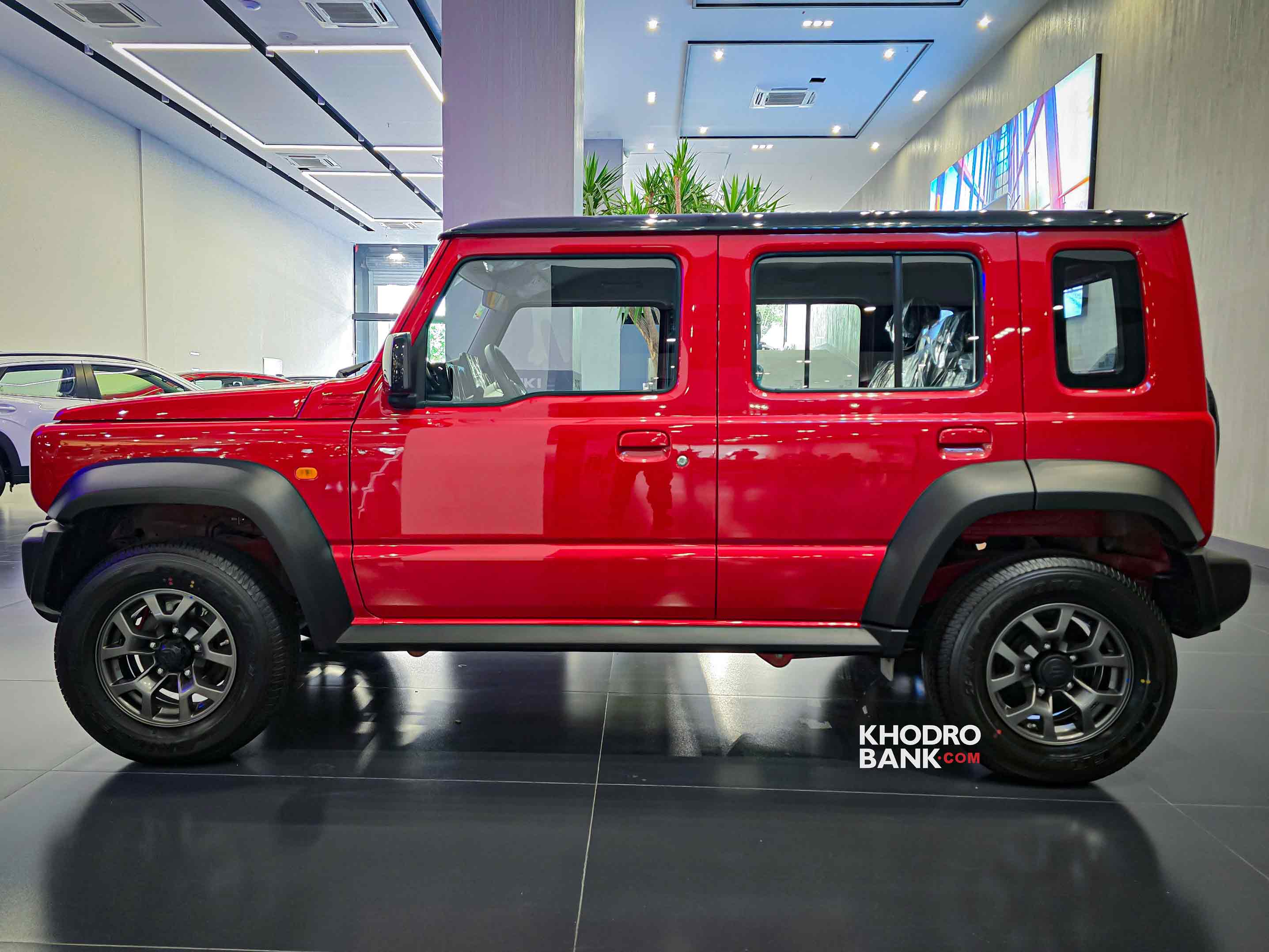 سوزوکی جیمنی 5 در