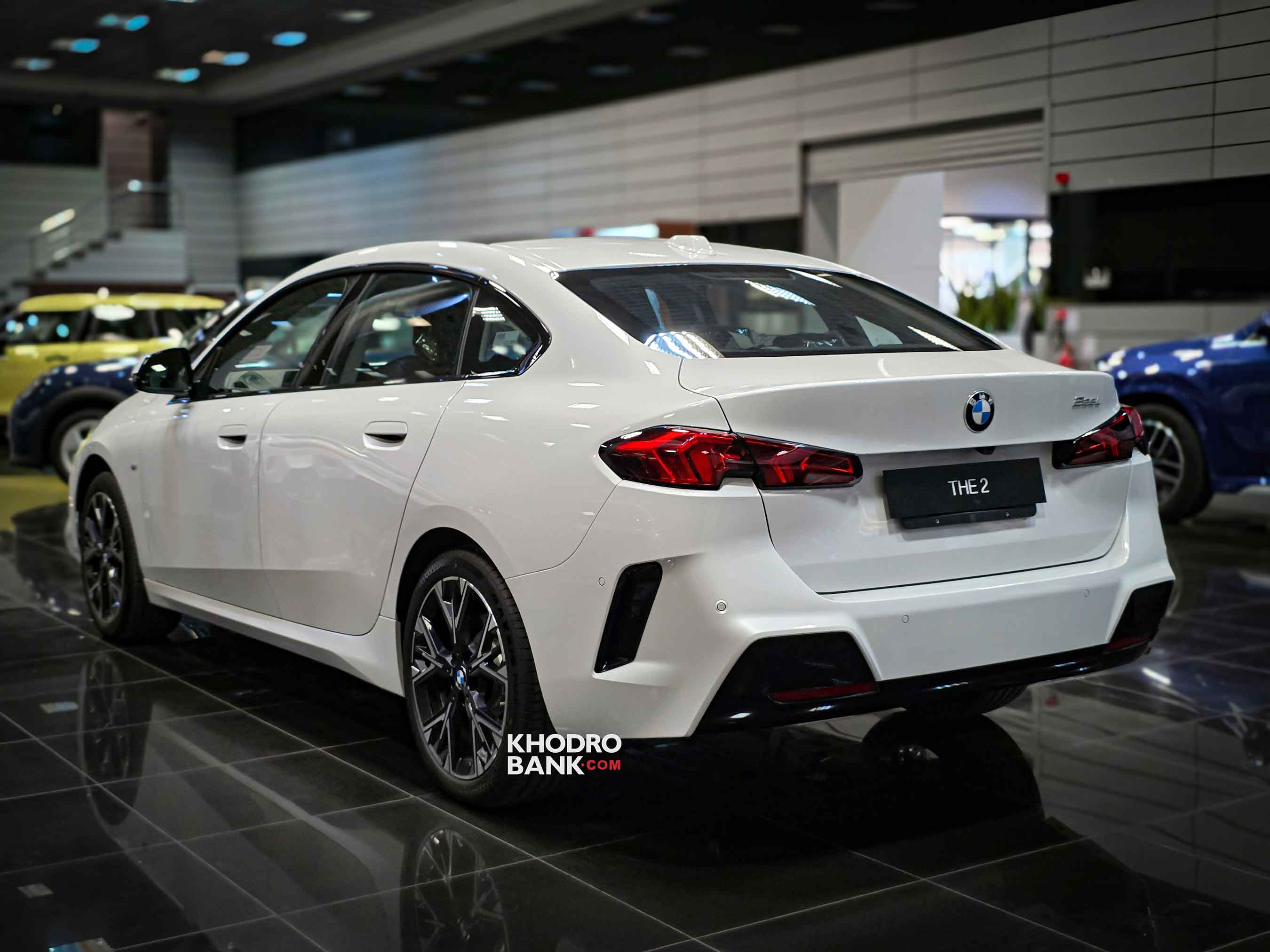 بی ام و 225L MSport