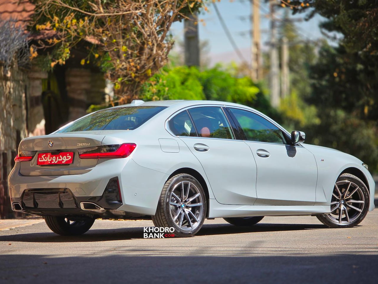 عکس بی ام و 325i