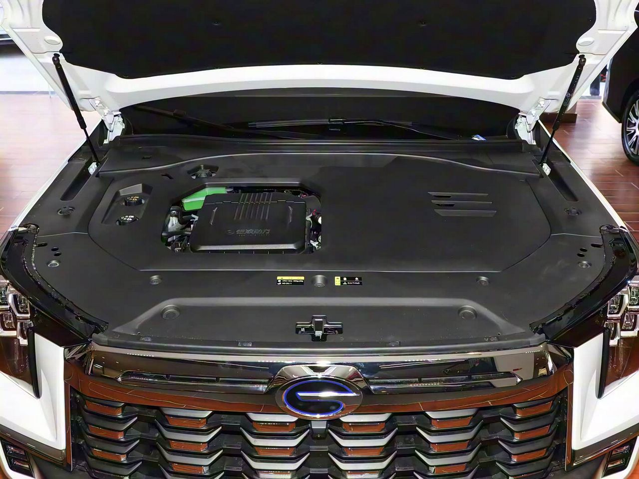 مشخصات فنی جی ای سی ES9