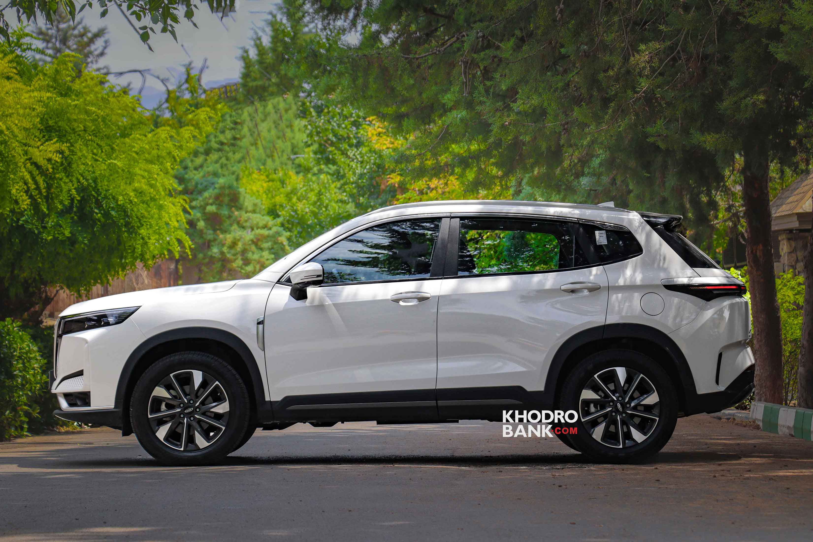 ام وی ام ایکس 77