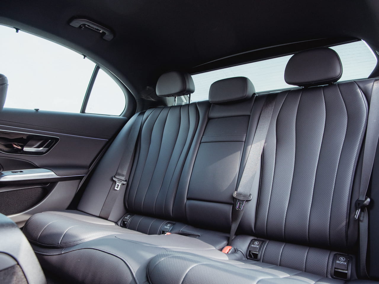 آپشن های مرسدس بنز E200 جدید