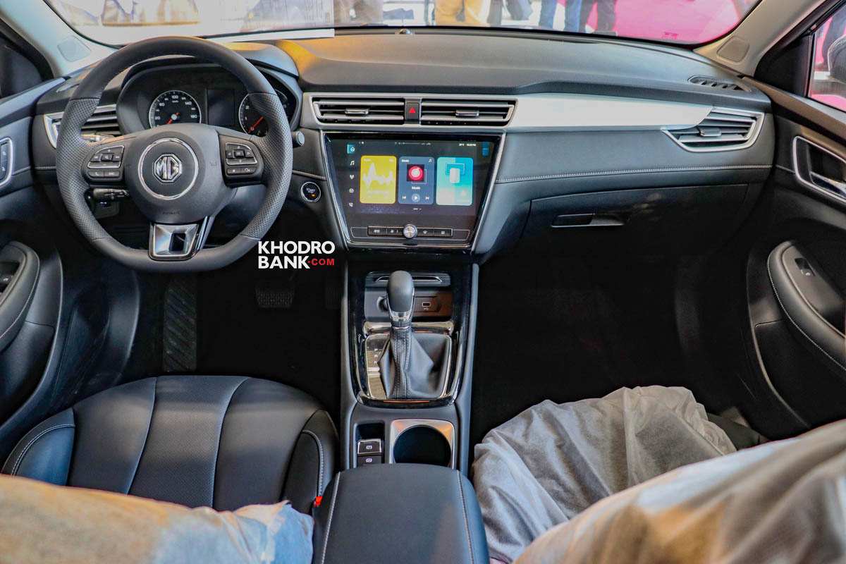 عکس داخل ام جی 5