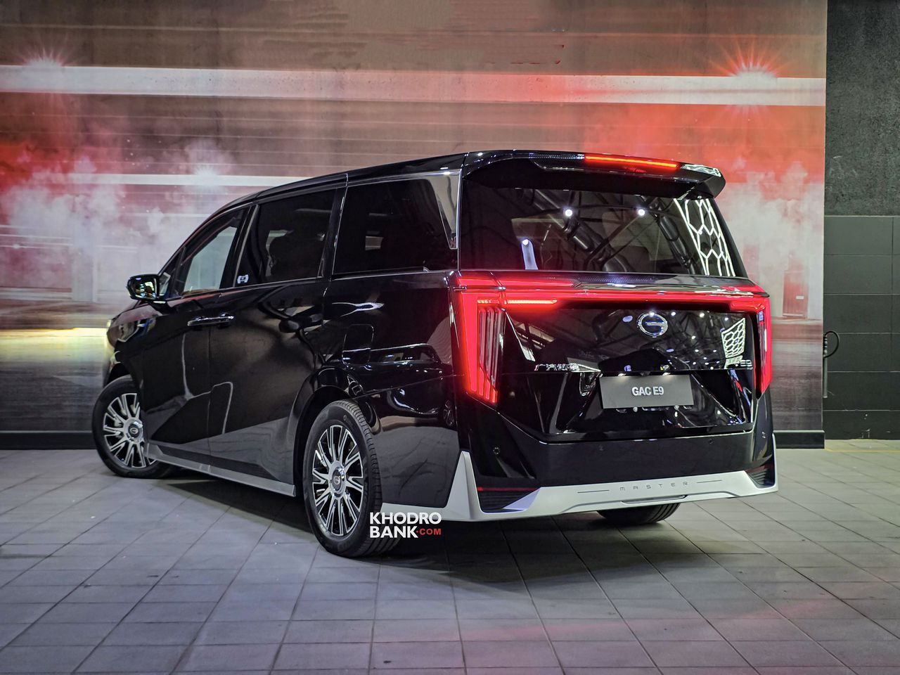 عکس گک ترامپچی E9