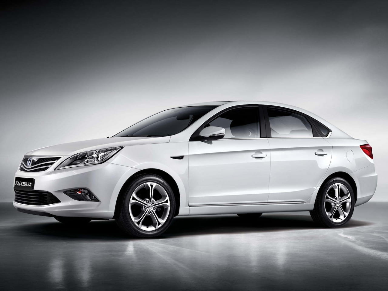 عکس ماشین چانگان ایدو