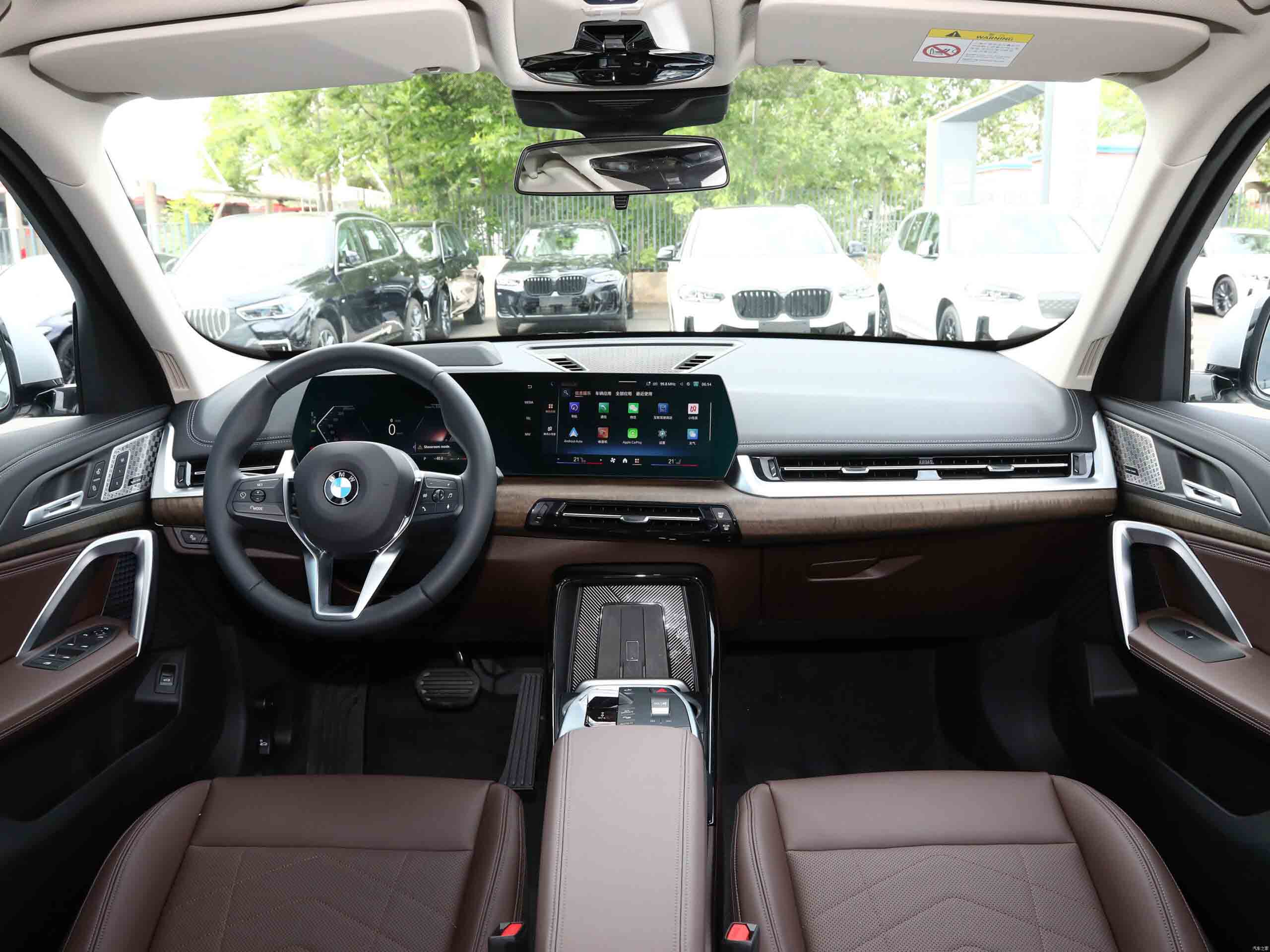 بی ام و X1 25Li M sport