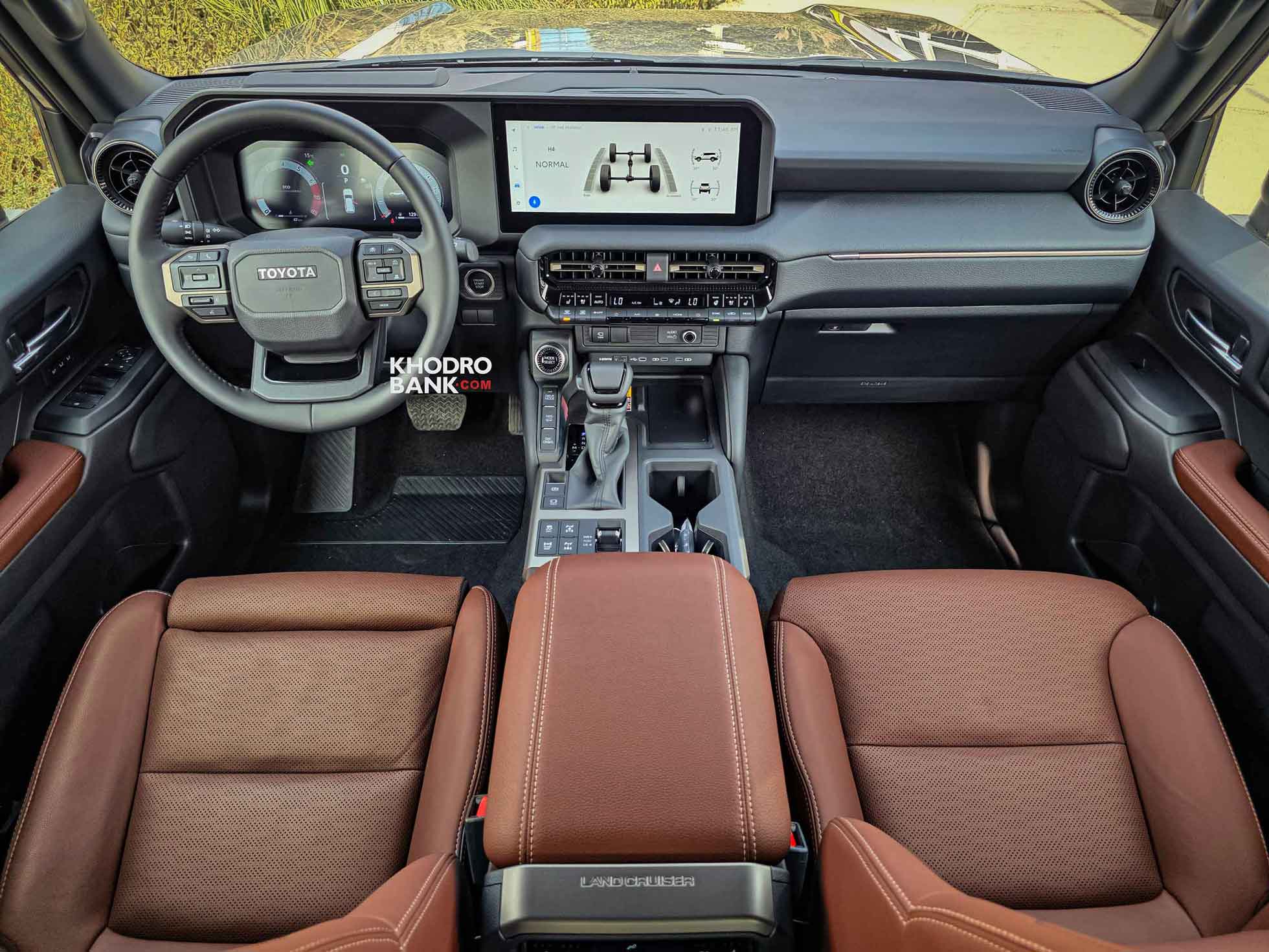 تویوتا پرادو 2025