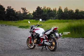 هوندا CB 1300 - 8