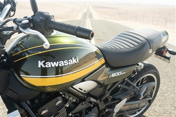 کاوازاکی Z900 RS - 1