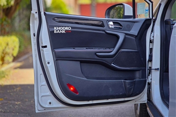 عکس از طراحی رودری جلو راننده در KMC SR3