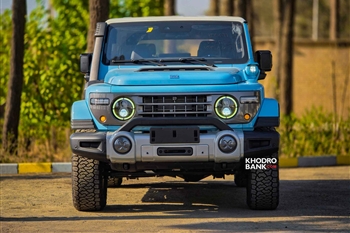 تصویر تمام رخ جلو از نمای ظاهری BAW 212 NAVIGATOR 