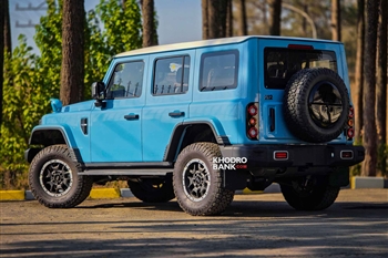 تصویر نمای عقب خودرو BAW 212 نویگیتور از زاویه سه رخ عقب چپ