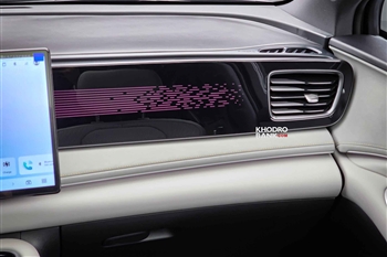 عکس از جزئیات طراحی و امکانات رفاهی در داخل کابین بی وای دی سیلیون 06