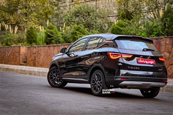 تصویر نمای خارجی خودرو تیسان S05 از زاویه واید و سه رخ عقب چپ