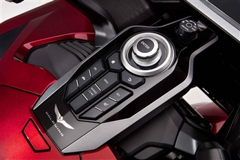 هوندا گلدوینگ - 4