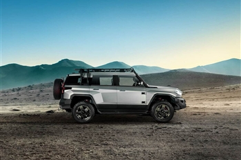 نمای جانبی دانگ فنگ M Hero