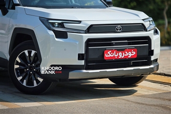 نمای جلو تویوتا RAV4 2026