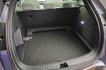 تصویر از فضای بار و صندوق عقب ماشین BYD Sealion 06