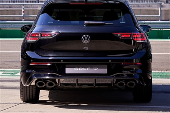 تصویر نمای ظاهری خودرو هاچ بک فولکس واگن گلف R