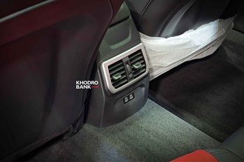 تصویر دریچه های ورودی هوا در قسمت عقب کابین بی ام و 225L M Sport