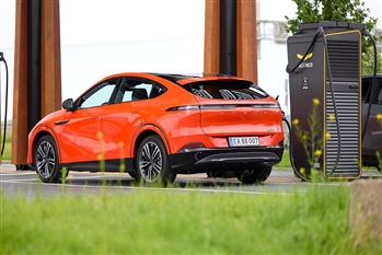 ایکس پنگ G6 - 13