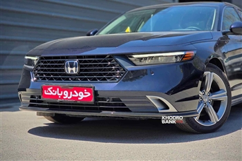تصویر نمای بسته از طراحی بخش جلو خودرو هوندا اکورد PHEV