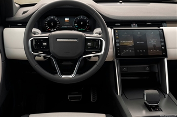 تصویر فضای داخل کابین خودرو لندروور دیسکاوی اسپرت