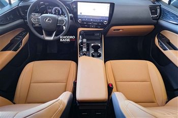 تصویر کلی از نمای داخل کابین خودرو لکسوس NX350h