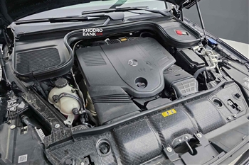 تصویر داخل محفظه موتور و پیشرانه مرسدس بنز GLS 450 4MATIC