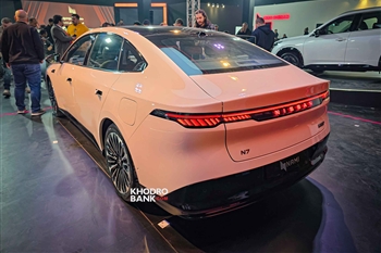 تصویر نمای ظاهری نیسان N7 از زاویه سه رخ عقب چپ 