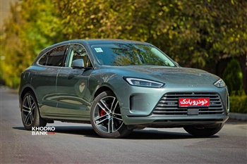 تصویر نمای ظاهری خودرو ارس HM5  از زاویه سه رخ جلو راست