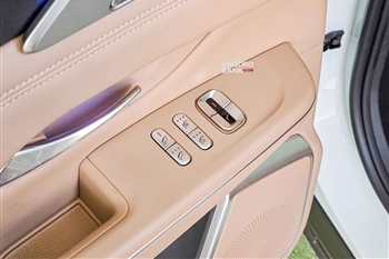 تصویر جزئیات طراحی و امکانات داخل کابین ایکس پنگ G9