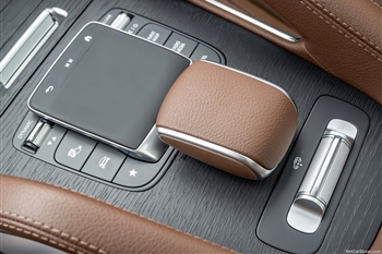 تصویر فضای داخل کابین خودرو مرسدس بنز GLE 450 کوپه