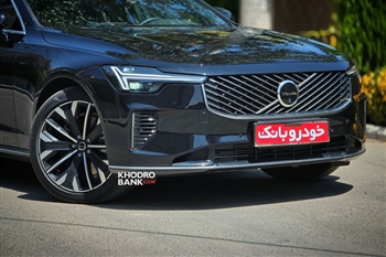 نمای جلو ولوو S90