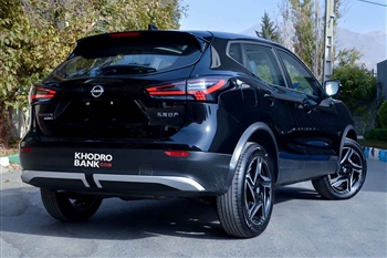 تصویر سه رخ عقب راست از نمای ظاهری خودرو نیسان قشقایی آنر