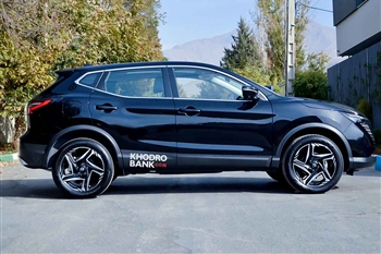 تصویر نمای جانبی راست خودرو نیسان قشقایی آنر