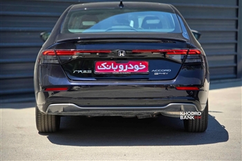 تصویر تمام رخ عقب هوندا آکورد پلاگین هیبرید