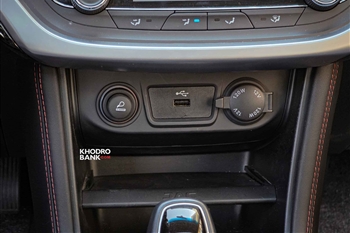 تصویر از جزئیات طراحی در بخش های مختلف کابین KMC SR3