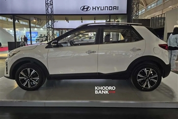 نمای جانبی ماشین استونیک