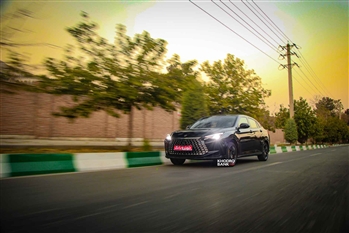 عکس از خودروی لاماری اکو در حال حرکت