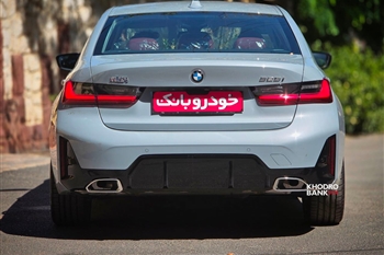 عکس ب ام و 325i از نمای عقب