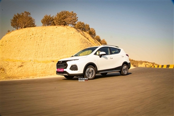 عکس از KMC SR3در حال حرکت از نمای جلو 